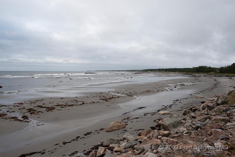 20090831_142030 D3.jpg - North shore of St Lawrence at Baie Trinite